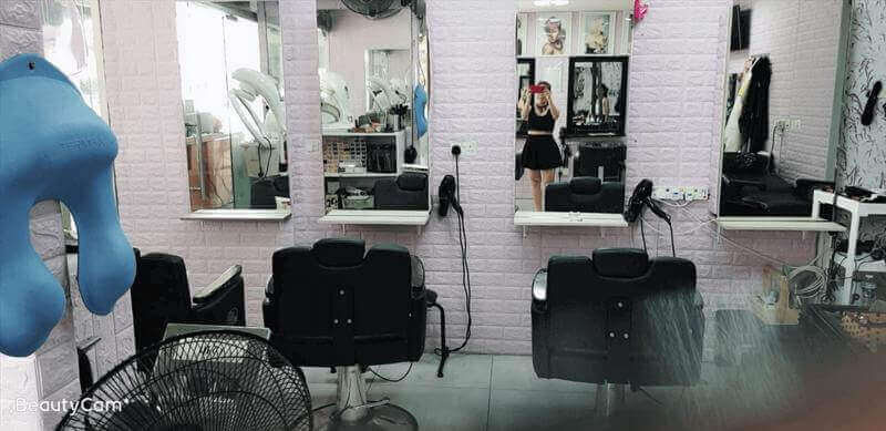 Hair Salon For Sale With Profit Earned Every Month