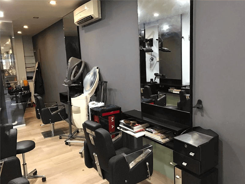 (Sold) No Takeover Fee. Hair Salon Shop For Rent  390sf HDB half Shop. 90083036