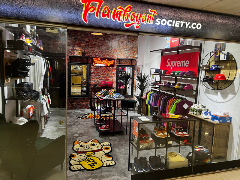 (Expired)Retail And Salon Super Location At Far East Plaza For Takeover