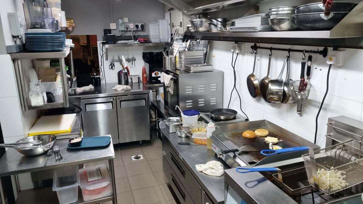 (Expired)Prime Location Bistro @ For Low Take Over Fee !