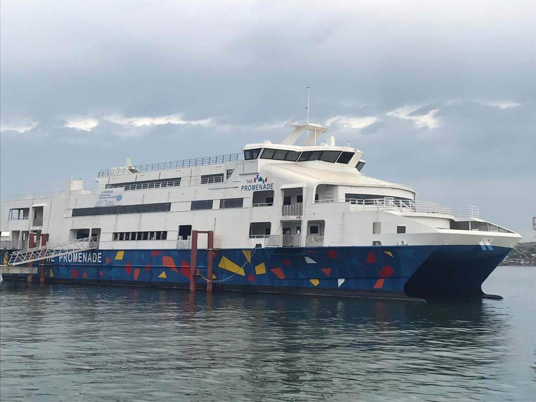 (Expired)Rare And Great Opportunity! Restaurant On The Sea In Batam For Rent!