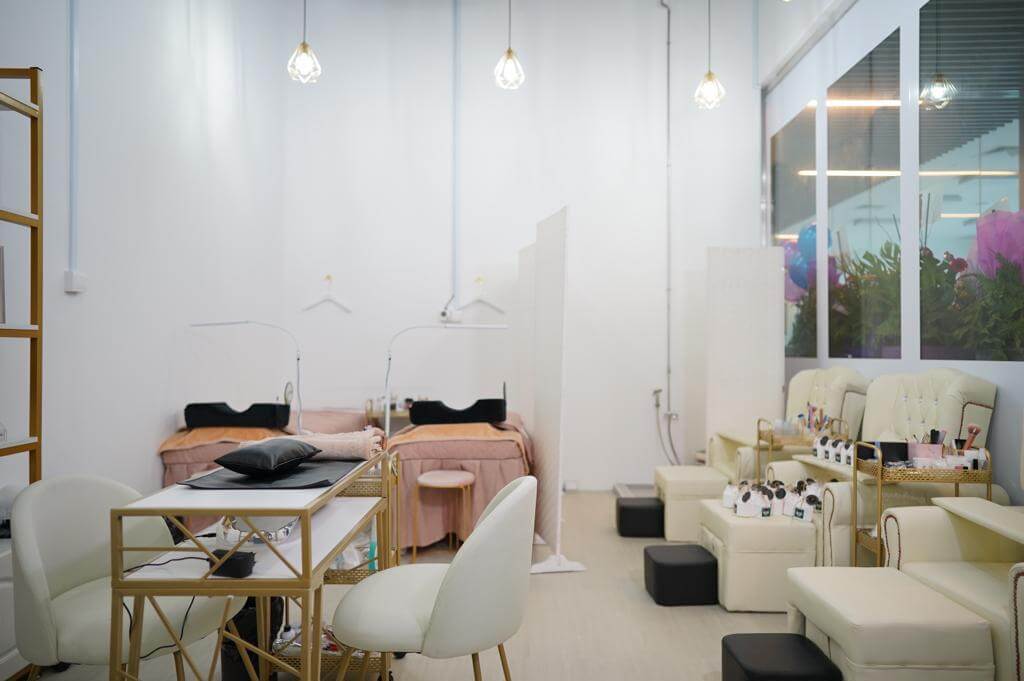 (Expired)Nails/Lash Salon (Motivated Seller)