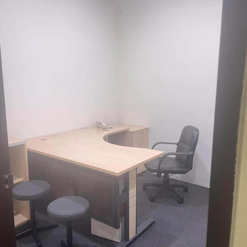 (Expired)Service Office With 9 Rooms For Takeover