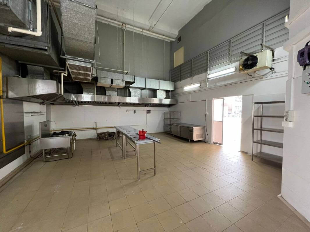 (Expired)Central Kitchen With Equipment, Company And License (Able To Move In And Operate Immediately)