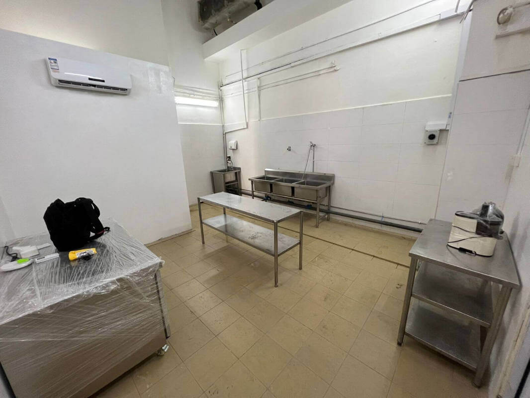 (Expired)Central Kitchen With Equipment, Company And License (Able To Move In And Operate Immediately)