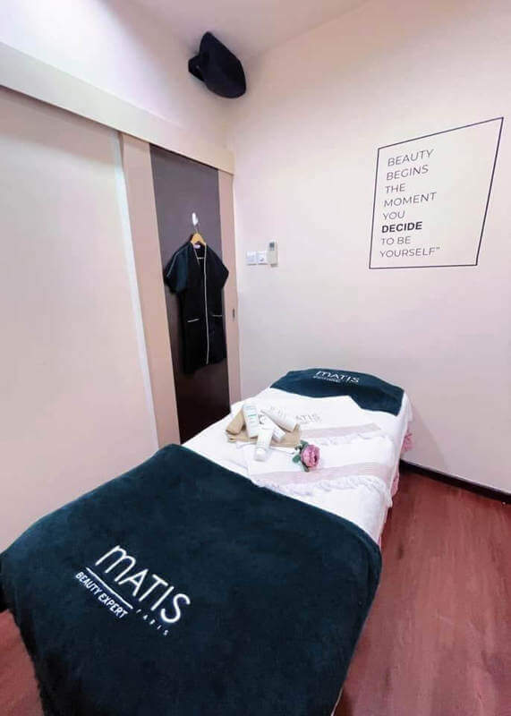 (Expired)Beauty And Nail Salon Takeover