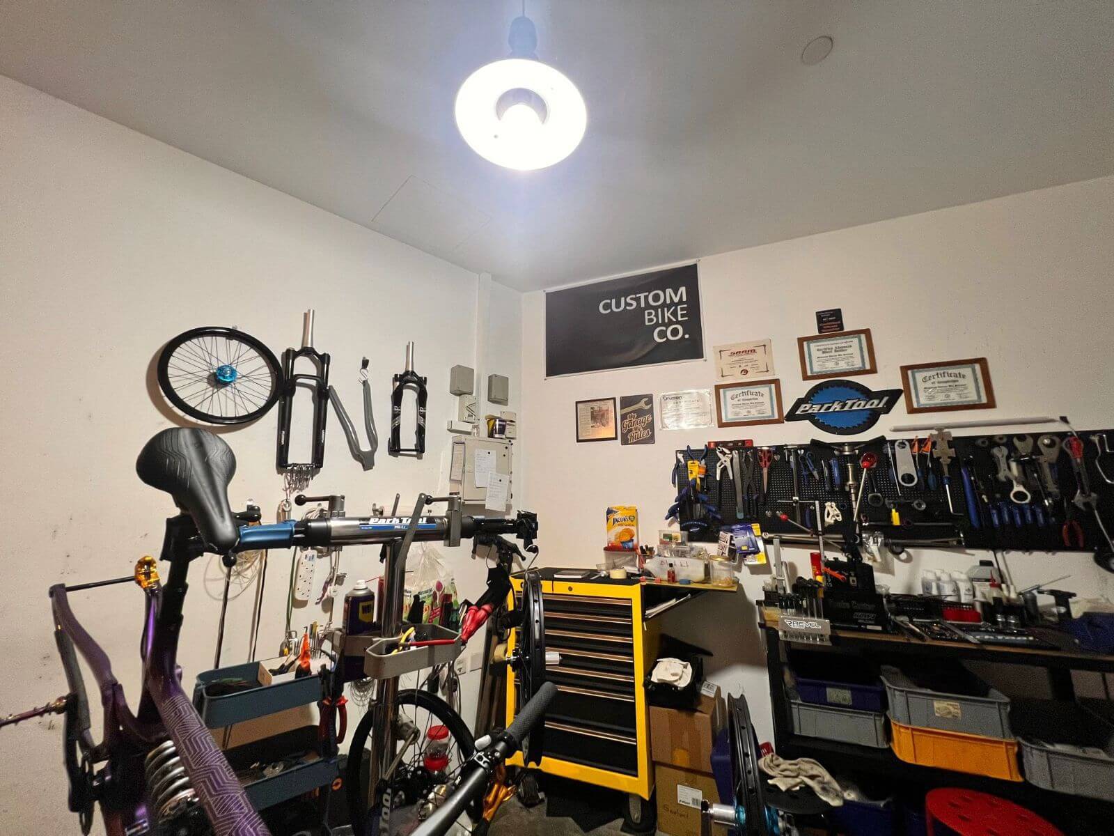 High-End Boutique Bicycle Shop For Sale: Profits Guaranteed!