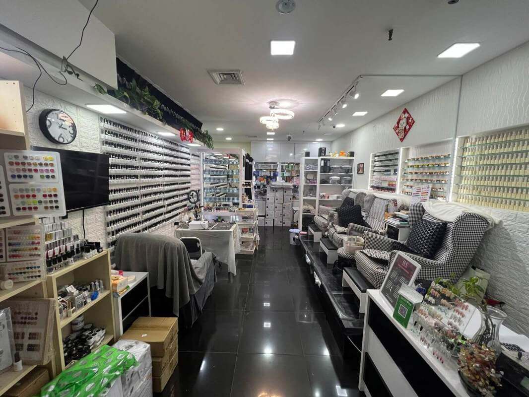 (Expired)City Plaza , Ground Floor With Premium Facing For Business Takeover.