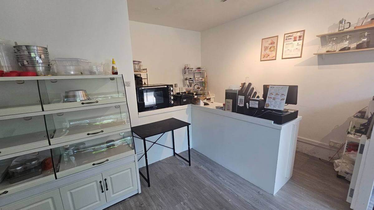 (Sold) Takeaway cafe/bakery for sale BusinessForSale.sg