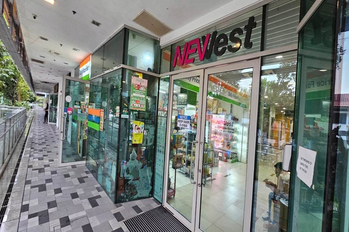 (Close) Retail Shop Space For Rent @ Newest Mall, 1 West Coast Drive - Near Clementi MRT