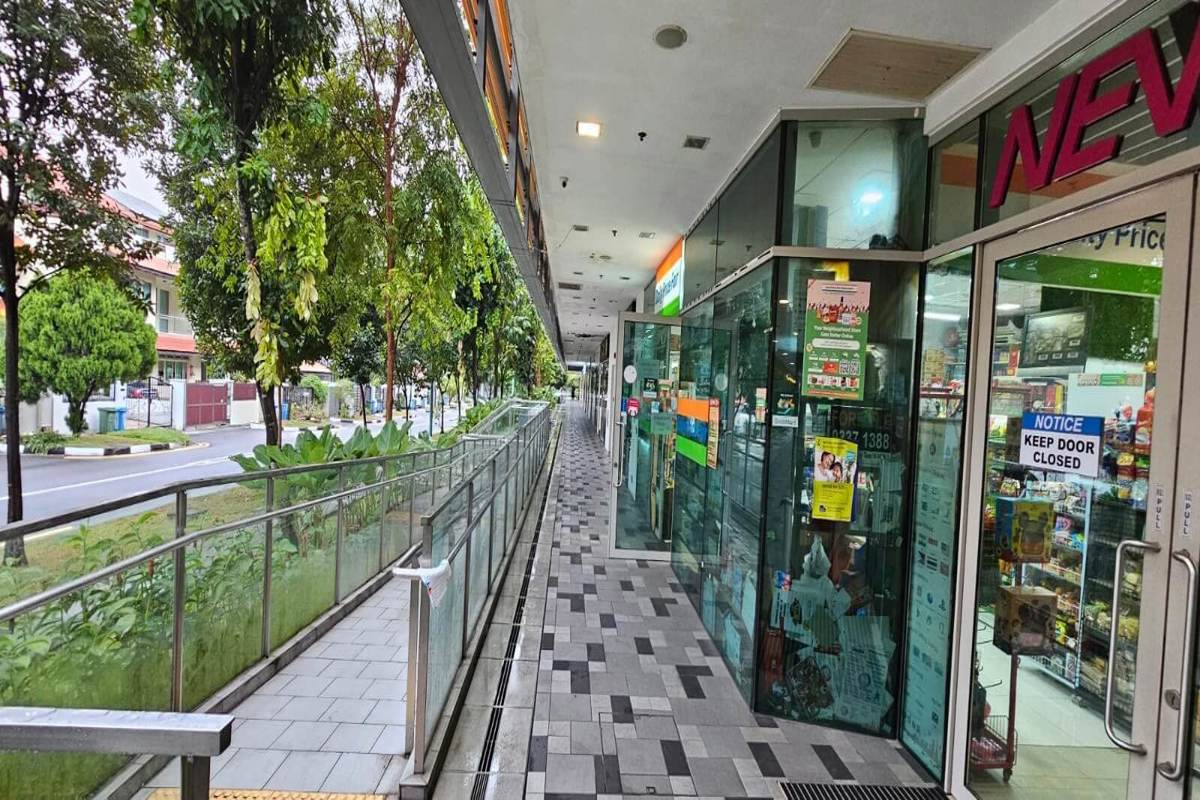 (Close) Retail Shop Space For Rent @ Newest Mall, 1 West Coast Drive - Near Clementi MRT