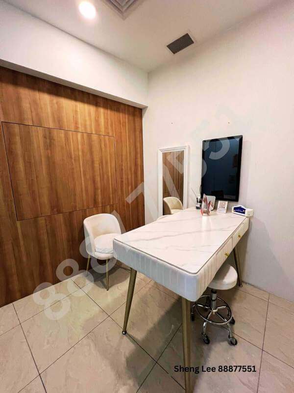 (Expired)HARBOURFRONT / VIVO Beauty Salon (Crowded And Good Frontage)