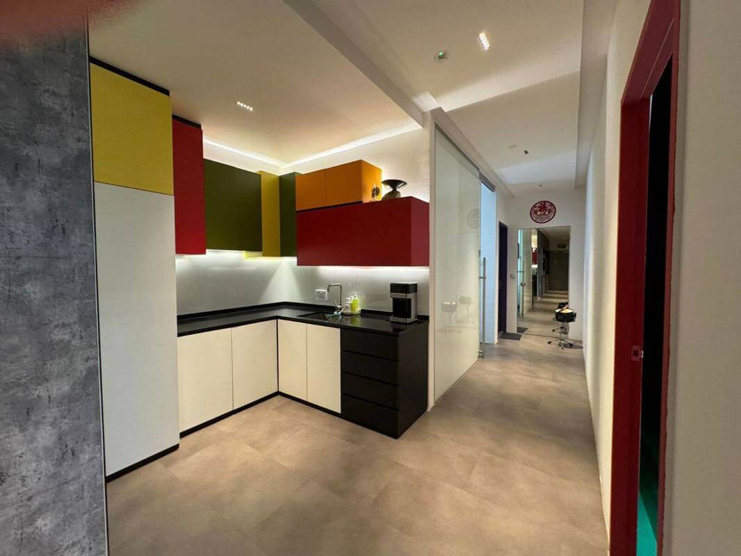 (On Hold)Singapore Broadcast, Photograph Studio For Sales