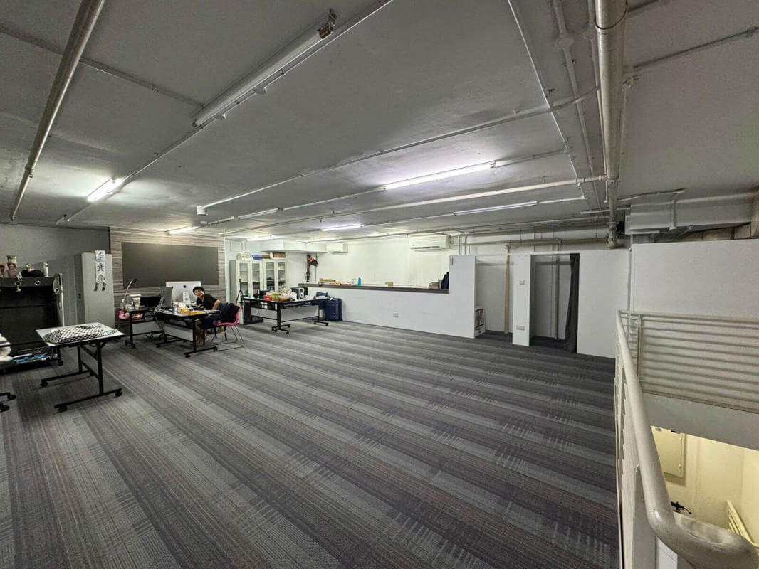 (On Hold)Singapore Broadcast, Photograph Studio For Sales