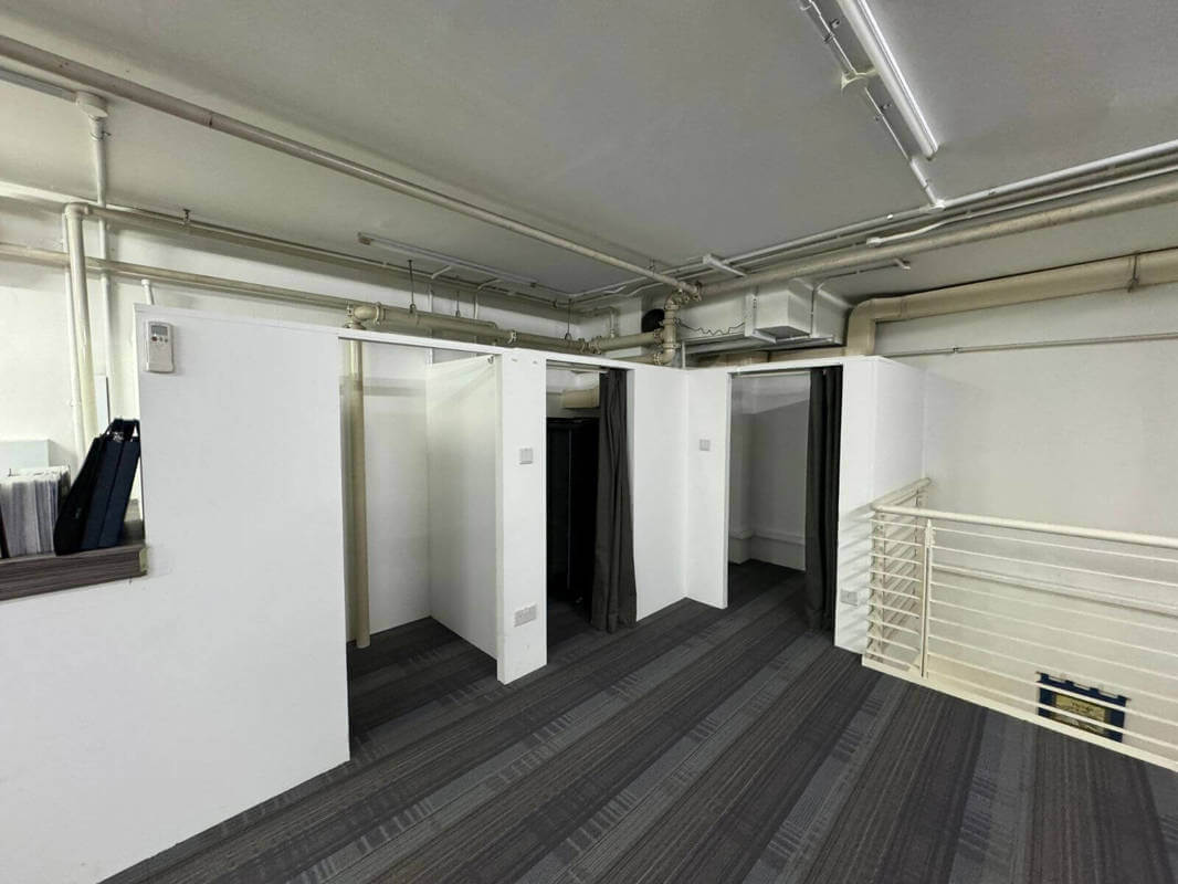 (On Hold)Singapore Broadcast, Photograph Studio For Sales