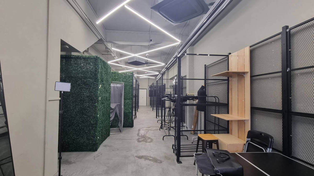 Office, dancing, martial arts dancing Space