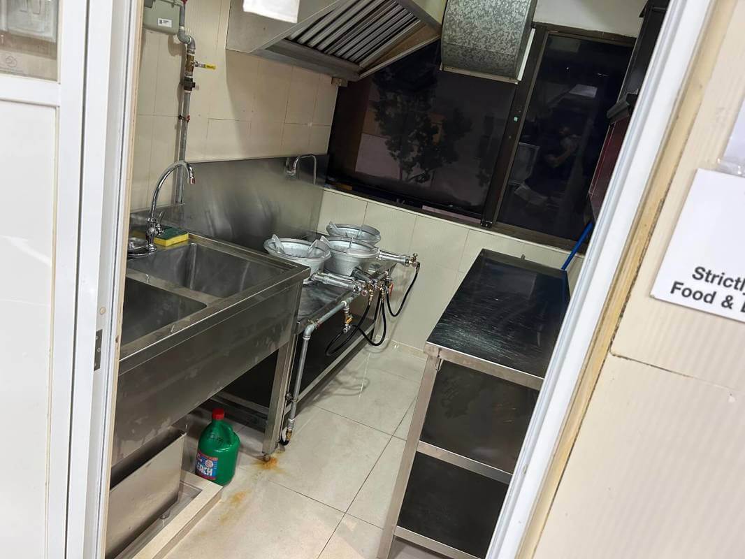 (On Hold)Fully Fitted Food And Beverage Eatery