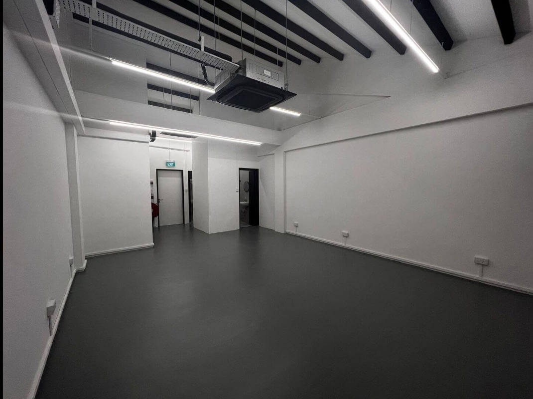 Office, dancing, martial arts dancing Space