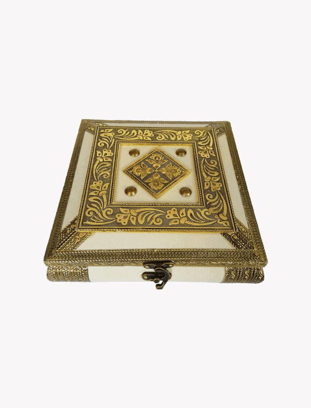 (Expired)Ecommerce For Women Apparel, Fashion Jewellery, And Ethnic Gift Boxes