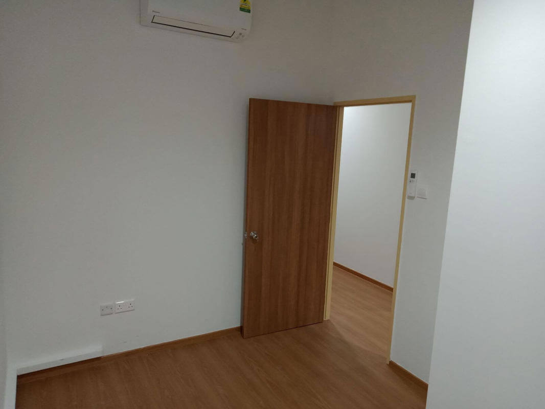 Rare Small Office Units For Rent At Woodlands. Friendly Landlord.