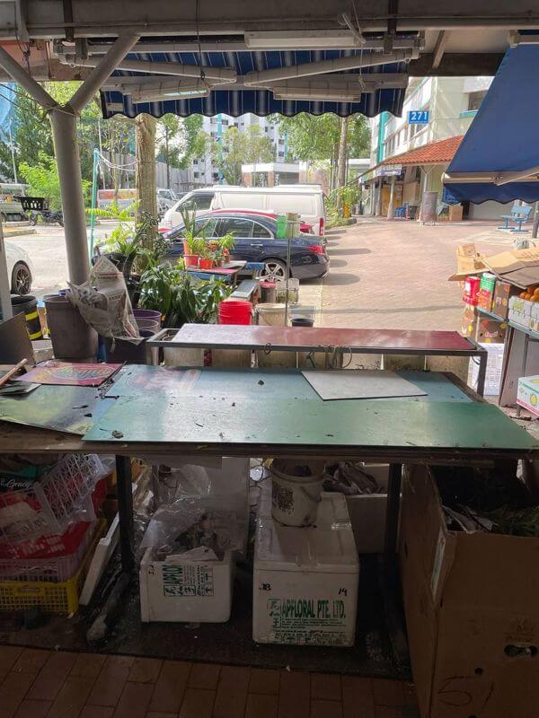 (Expired)Yellow Box Rental In High-Traffic Area!