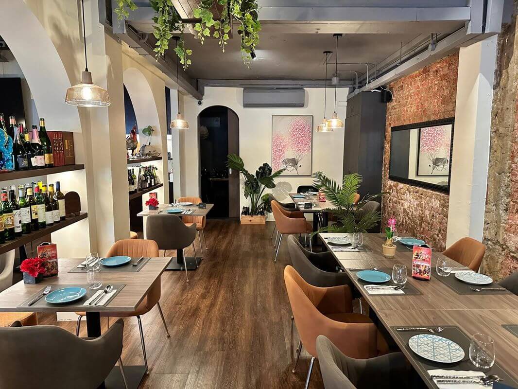 (Expired)Fully Fitted Modern Fusion F&B For Takeover In River Valley / 位于里峇峇利现代融合餐厅转让