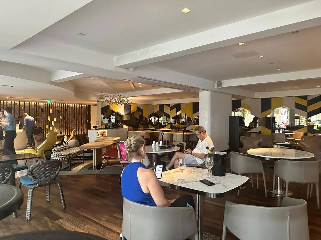 (Expired)Rare F&B Opportunity In Prestigious Location- City Hall