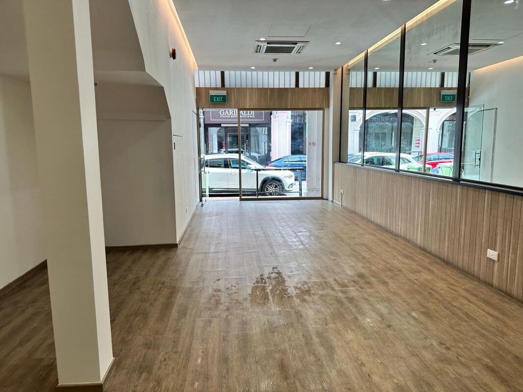 (Expired)Highly Sought-After F&B Ground Floor Shophouse In Prime Bugis / City Hall. For Lease.