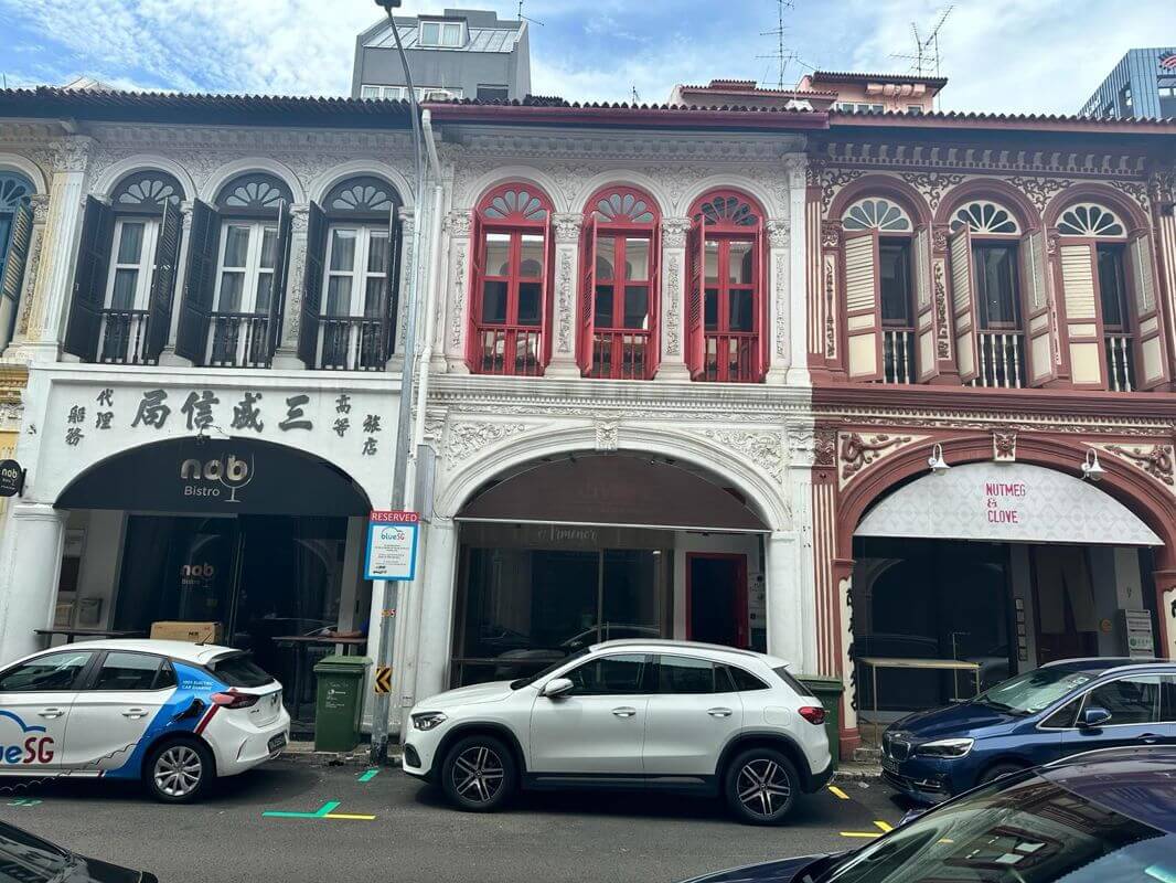 (Expired)Highly Sought-After F&B Ground Floor Shophouse In Prime Bugis / City Hall. For Lease.