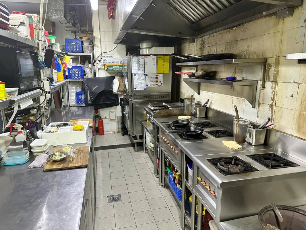 Beautifully Fitted Restaurant In The Heart Of Novena. Main Road Frontage.1 Min Walk To Mrt.