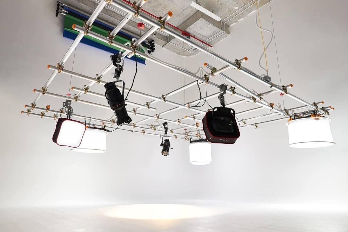 (Expired)Photography / Videography Studio Rental For Sale