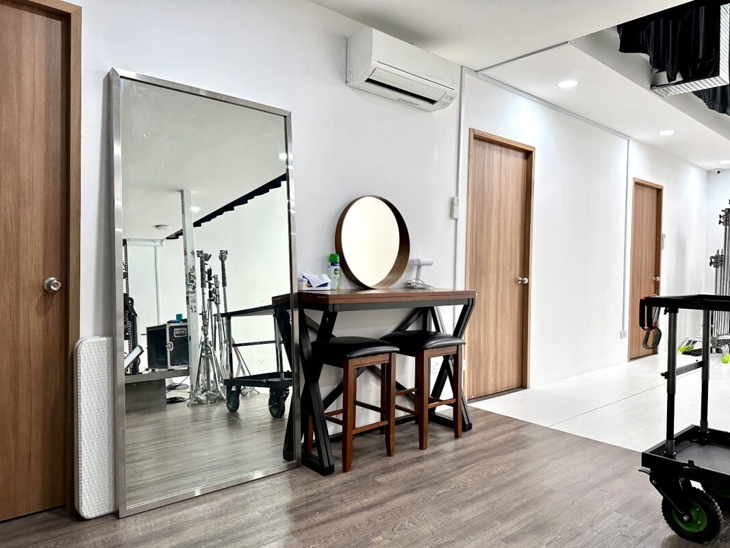 (Expired)Photography / Videography Studio Rental For Sale