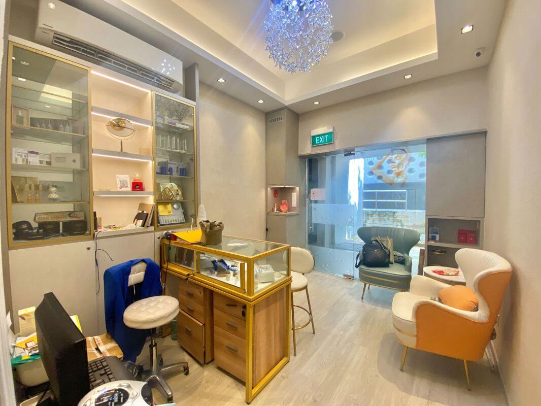 (Expired)Ang Mo Kio Ground Floor Beauty Salon For Takeover