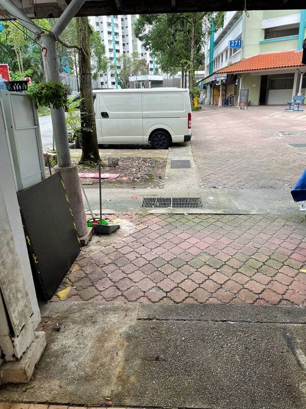 (Expired)Yellow Box Rental In High-Traffic Area!