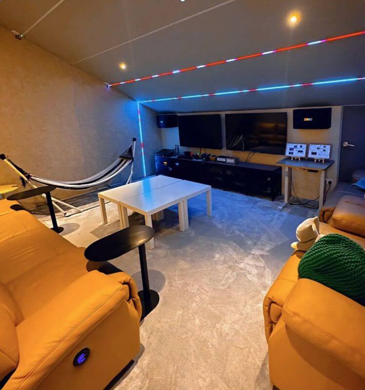 (Expired)Cat Friendly Co-Working