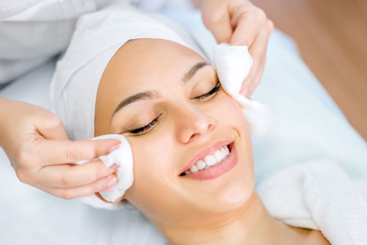 (Expired)Renowned Beauty Franchise - $200K Invested, Yours for ZERO Takeover Fees!