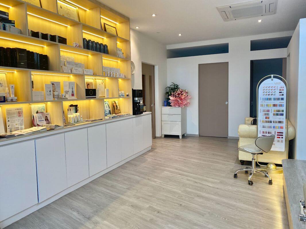 (Expired) Ground Floor Beauty Salon/Aesthetics Clinic In Town for Takeover at S$10,000 Clarke Quay MRT
