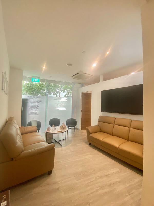 (Expired) Ground Floor Beauty Salon/Aesthetics Clinic In Town for Takeover at S$10,000 Clarke Quay MRT