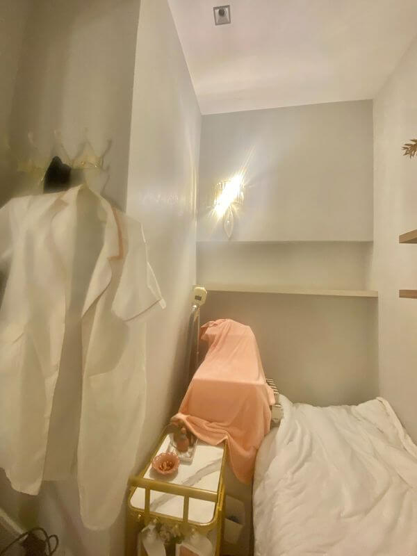 (Expired)Ang Mo Kio Ground Floor Beauty Salon For Takeover