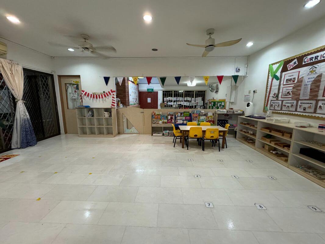 (Sold) Rare Landed Centre near Clementi for Takeover