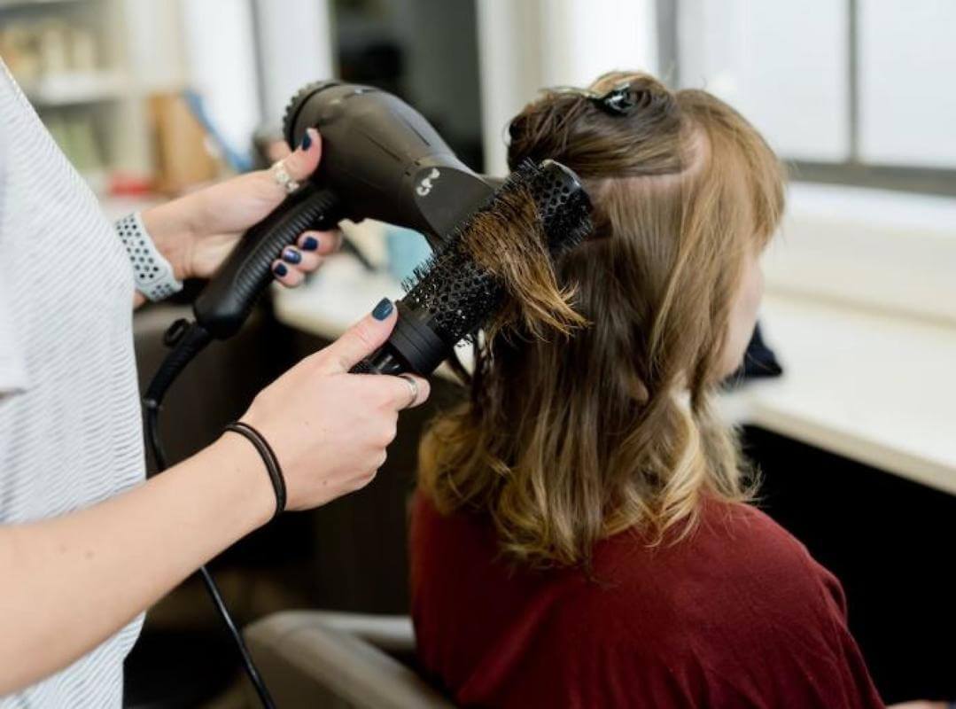 FAMILY OWNED HAIR SALON, SOUTH EAST AREA