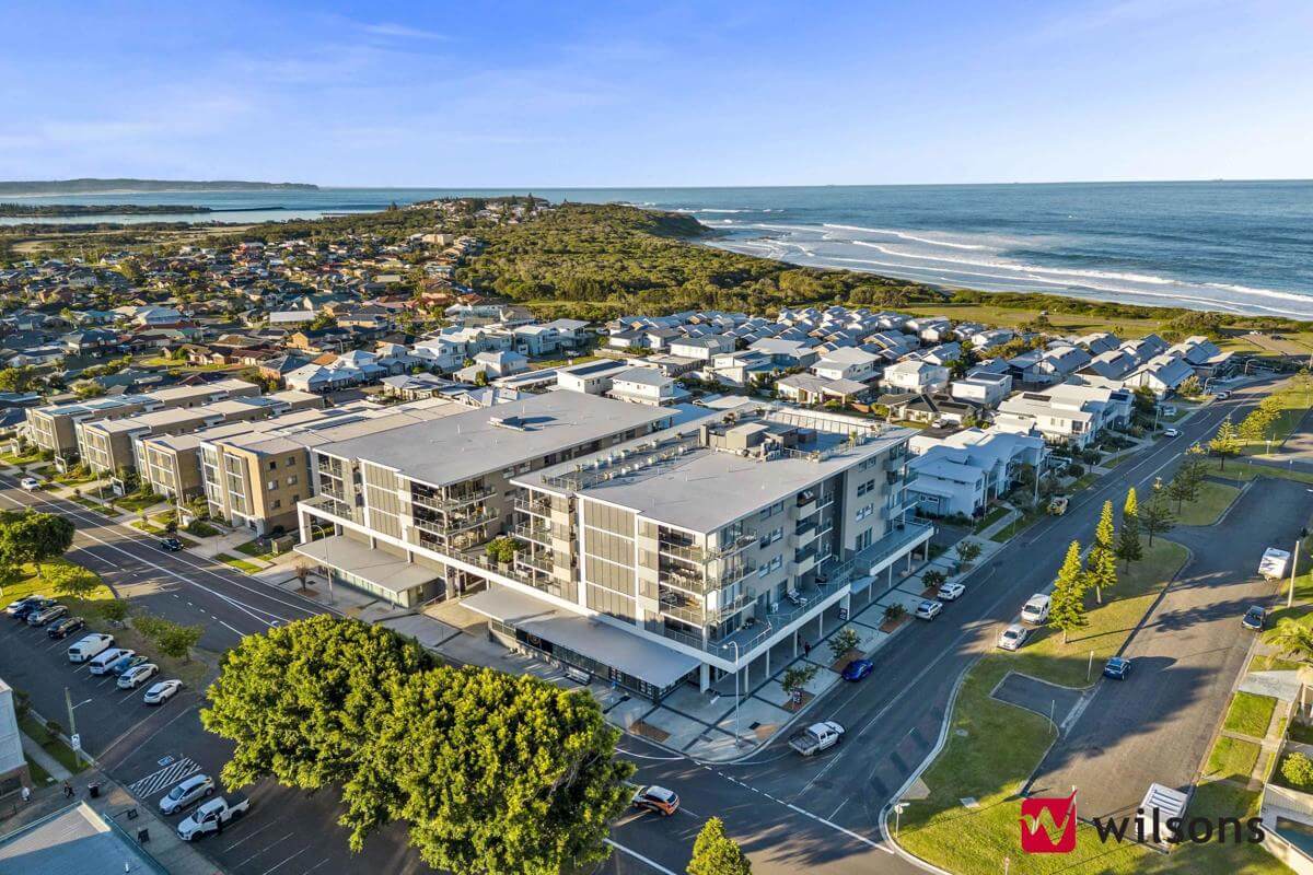 Fantastic Beach suburb cafe/restaurant