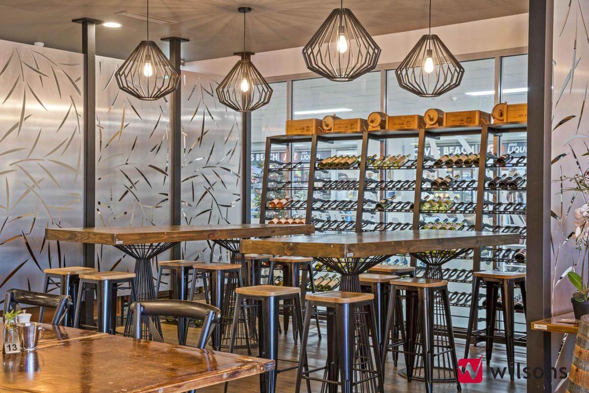 Fantastic Beach suburb cafe/restaurant