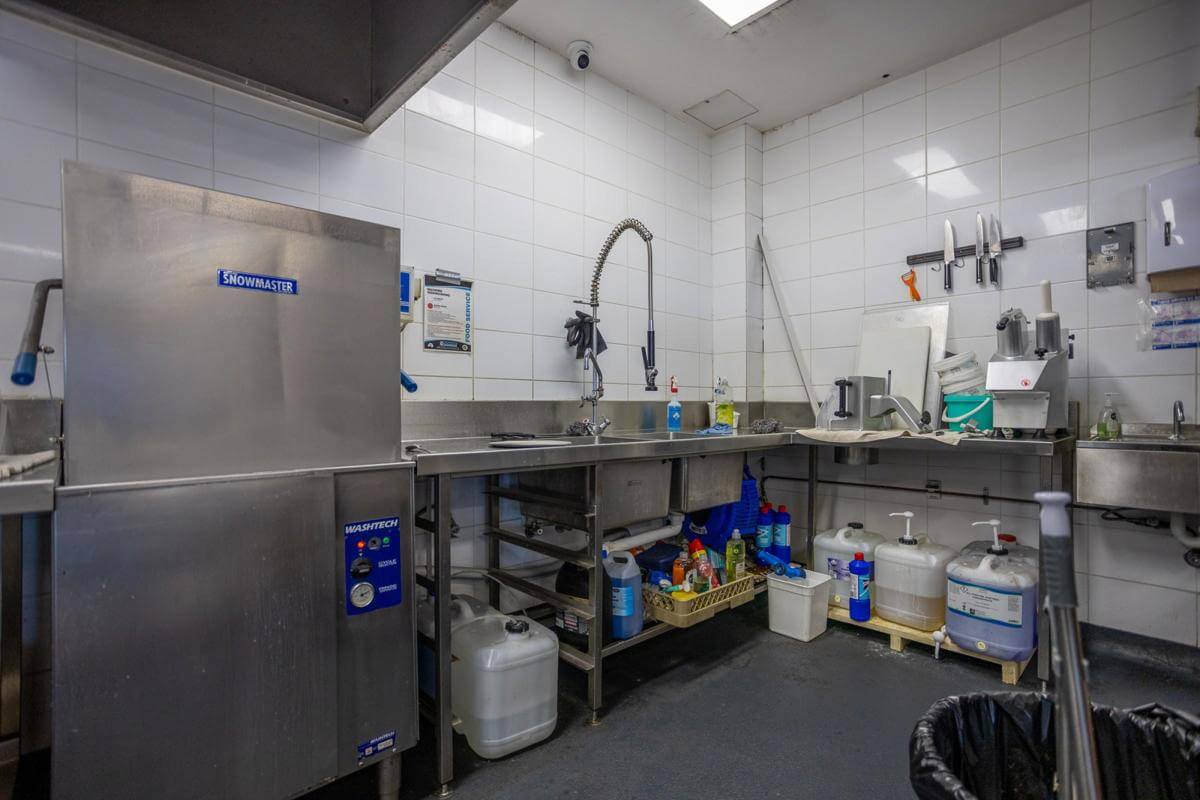 PROFITABLE 5 DAY SANDWICH SHOP