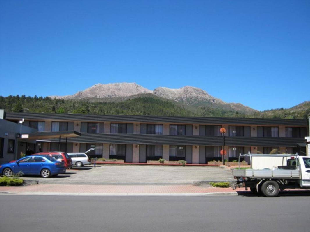 24 Room FHGC Best value Tasmanian Motel $1,250,000 negotiable