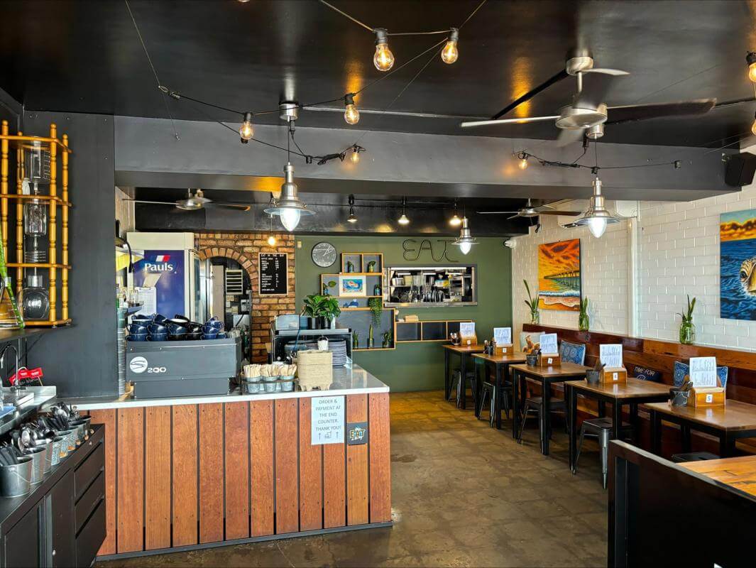 UNDER OFFER  PRICE REDUCTION Hervey Bay Esplanade Café dine in or takeaway. Fraser Coast