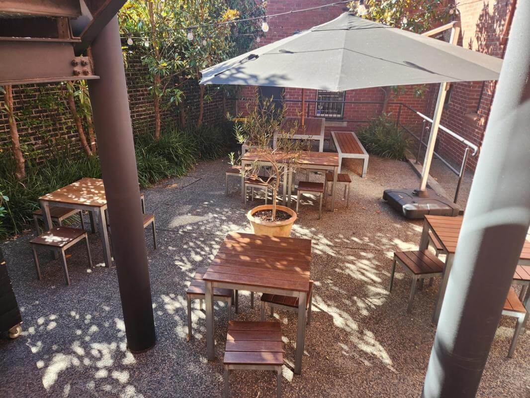 Award winning Greek Soulaki Bar & Grill Yarra Valley trades 4 days only and taking $23000 PBA