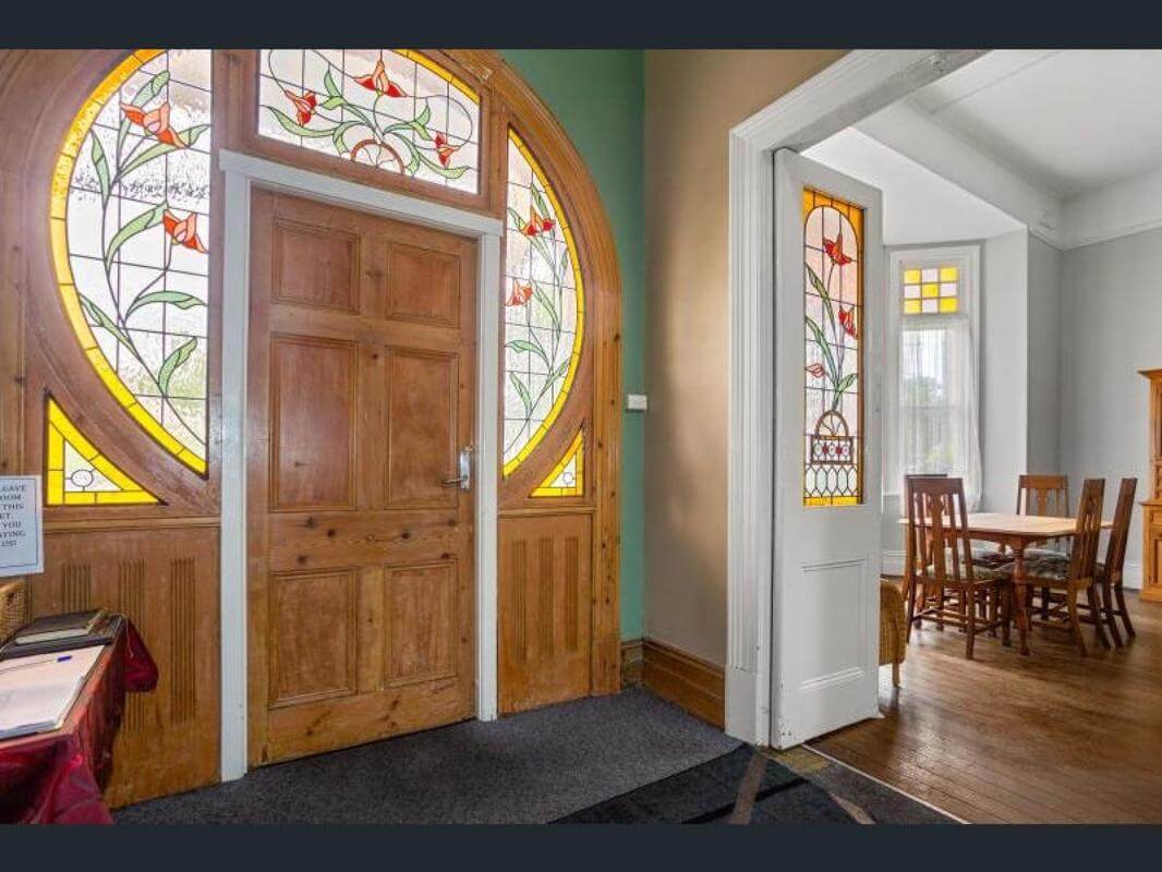 Freehold Passive Investment, Experienced Tenant, Long Lease, 8.5% Net Return from year 2