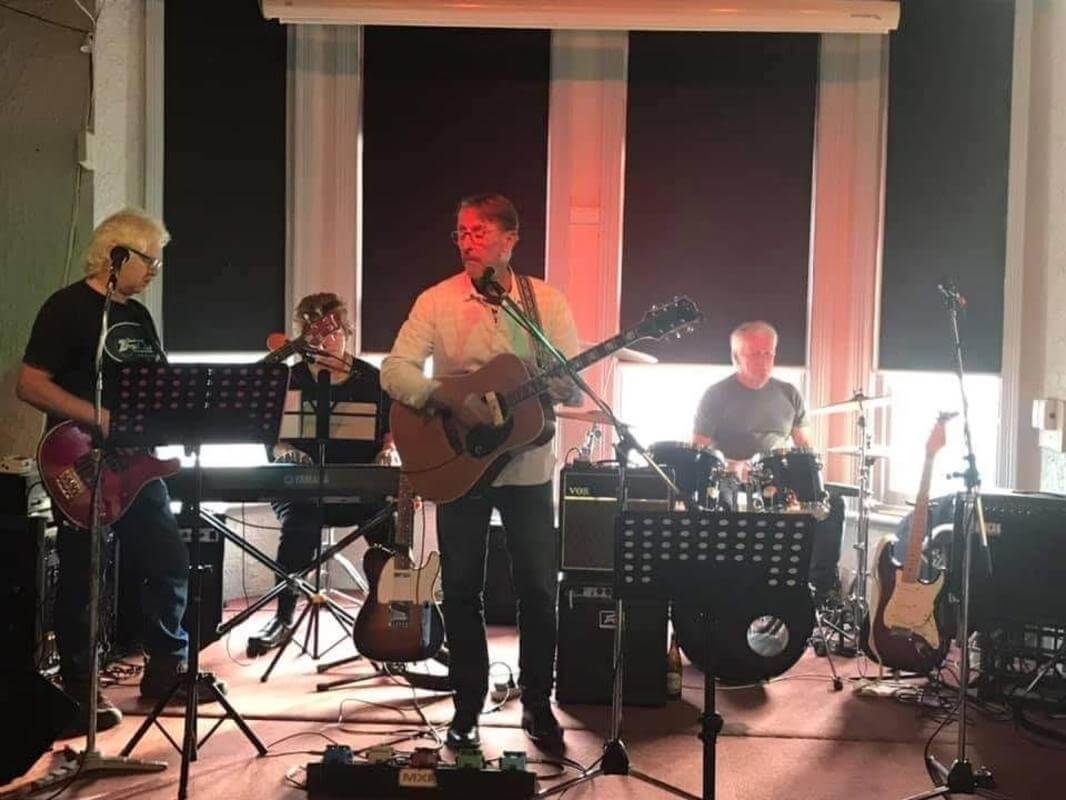 Freehold Passive Investment, Experienced Tenant, Long Lease, 8.5% Net Return from year 2