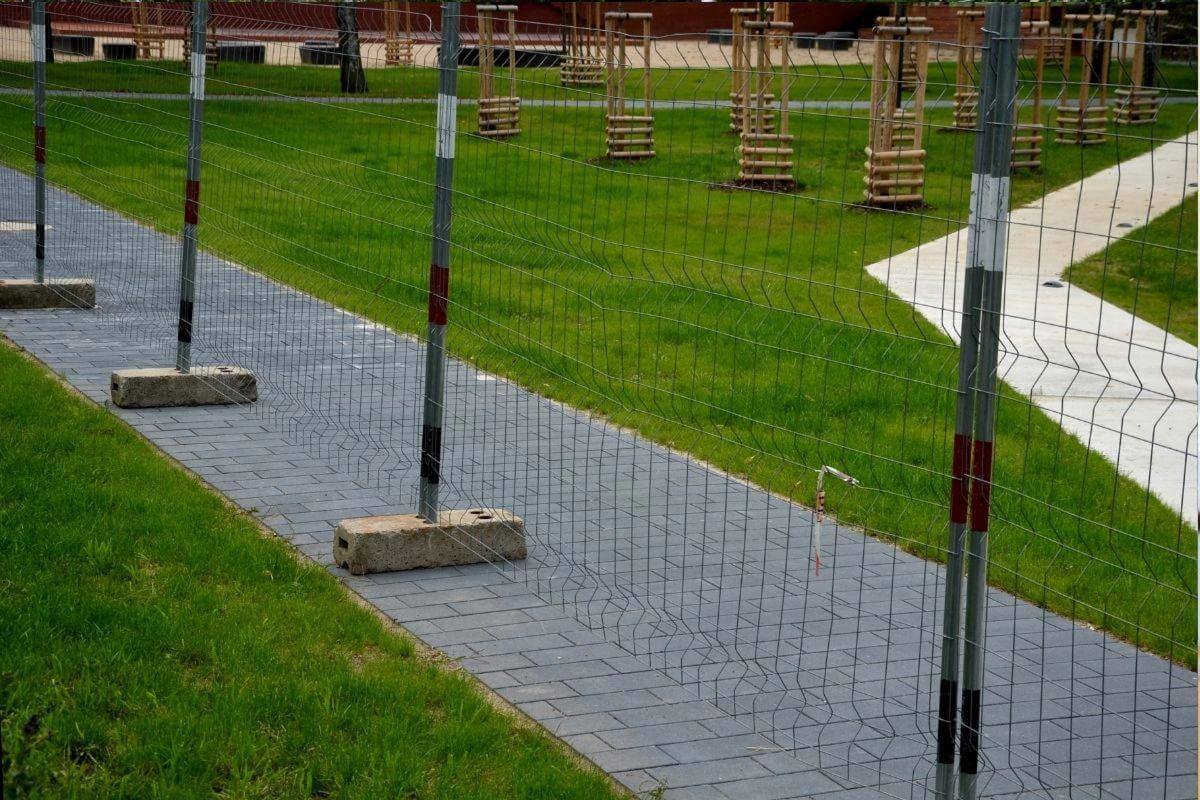 UNDER CONTRACT - Temporary Fencing Nth NSW  $585,629 Profit to Working owner 30 hrs p/w